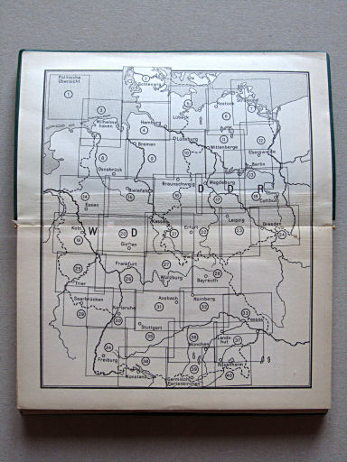 Die beiden deutschen Staaten, 1962
Schutblad voorin / Front endpaper