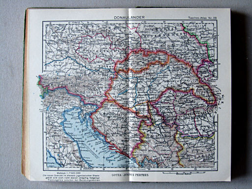 Perthes Taschenatlas der ganzen Welt (1942)
29. Donauländer