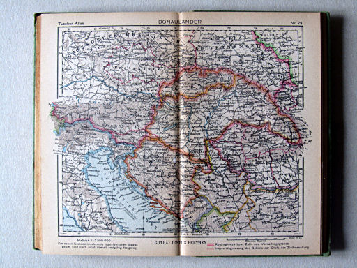 Perthes Taschenatlas der ganzen Welt (1944)
29. Donauländer