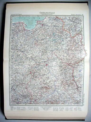 Stielers Hand-Atlas, 1945
44. Ostdeutschland
Oost-Duitsland / East Germany
(1944,11 / --)