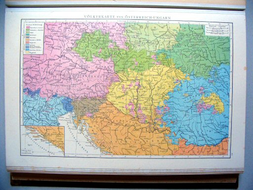 Andrees Handatlas 1887
45. Völkerkarte von Österreich-Ungarn.